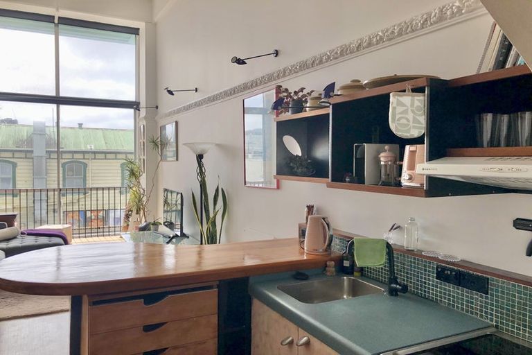 Photo of property in Qba Apartments, 1j/51 Webb Street, Mount Cook, Wellington, 6011