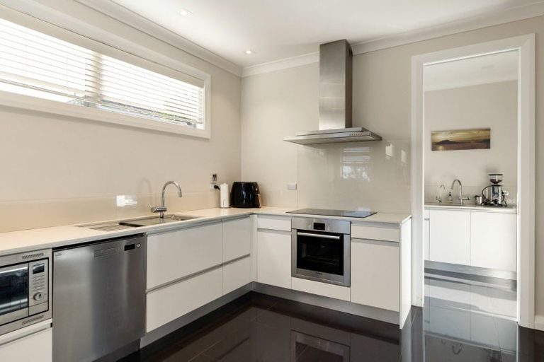 Photo of property in 5 Lake Domain Drive, Frankton, Hamilton, 3204