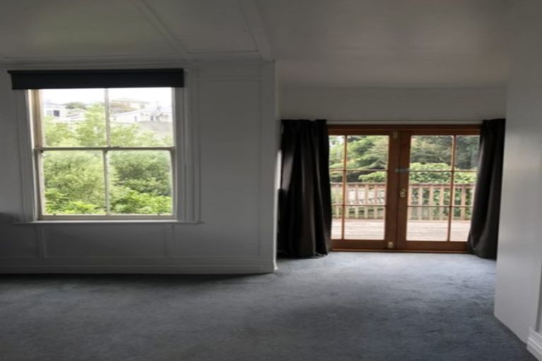 Photo of property in 35 Hankey Street, Mount Cook, Wellington, 6011