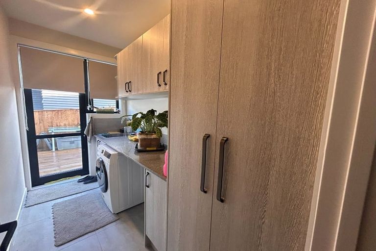 Photo of property in 645-649 South Titirangi Road, Titirangi, Auckland, 0604