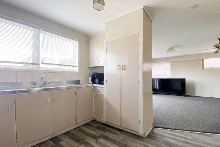 Photo of property in 2/1 Hill Road, Papatoetoe, Auckland, 2025
