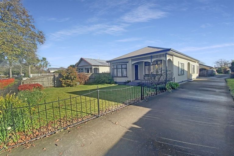 Photo of property in 9 Defoe Place, Waltham, Christchurch, 8023