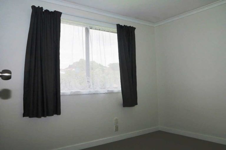 Photo of property in 90 Sunvue Road, Glen Eden, Auckland, 0602