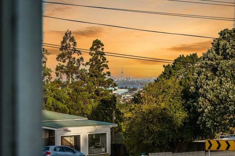 Photo of property in 72 Don Buck Road, Massey, Auckland, 0614