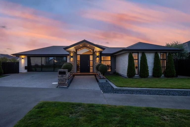 Photo of property in 12 Karere Avenue, Marshland, Christchurch, 8083