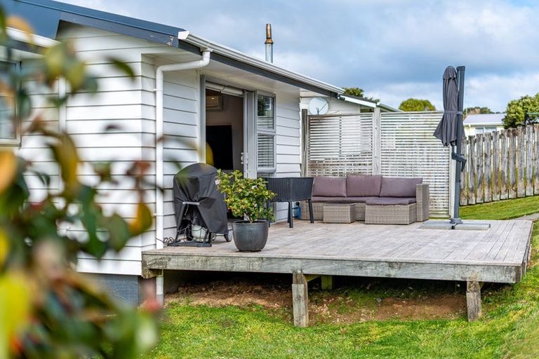 Photo of property in 3 Stipulate Place, Ascot Park, Porirua, 5024