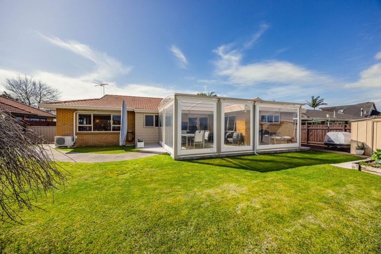 Photo of property in 58 Rushgreen Avenue, Pahurehure, Papakura, 2113