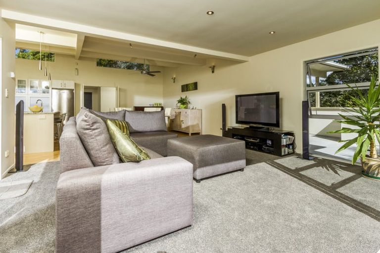 Photo of property in 93 Stredwick Drive, Torbay, Auckland, 0630