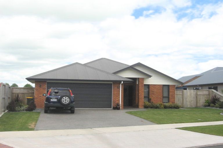 Photo of property in 57 Oaklands Drive, Cambridge, 3434