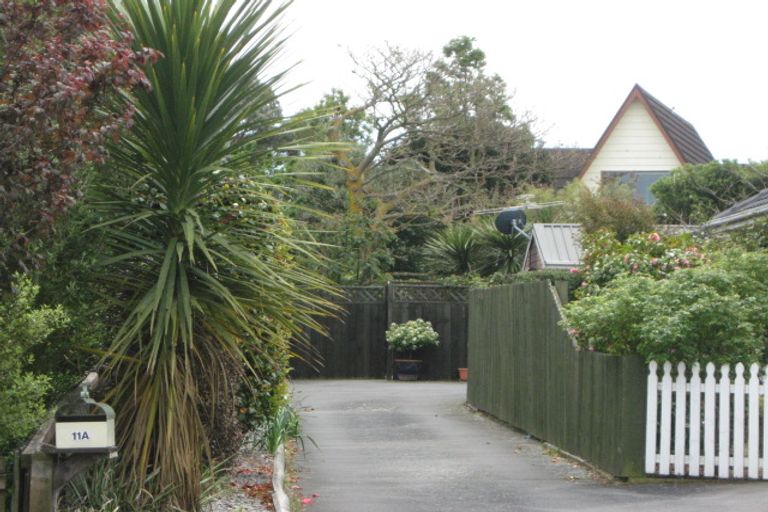 Photo of property in 11 Dunedin Street, Redwood, Christchurch, 8051