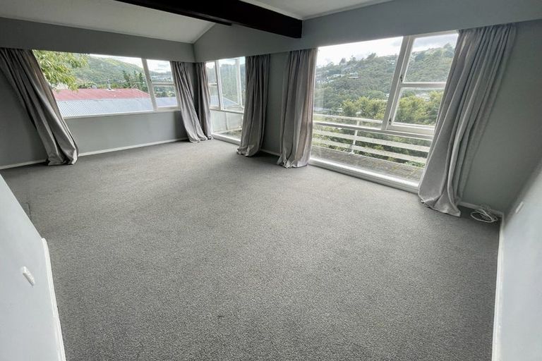 Photo of property in 15 Holborn Drive, Stokes Valley, Lower Hutt, 5019