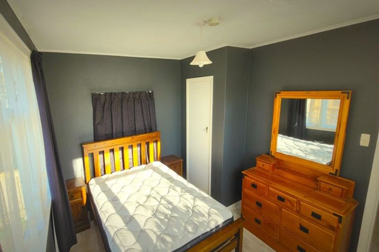 Photo of property in 17 Costley Street, Carterton, 5713