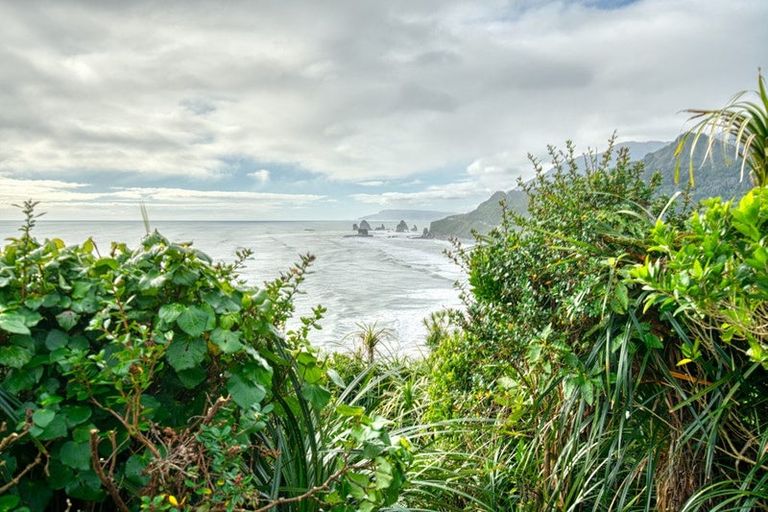 Photo of property in 1307 Coast Road, Nine Mile, Runanga, 7873