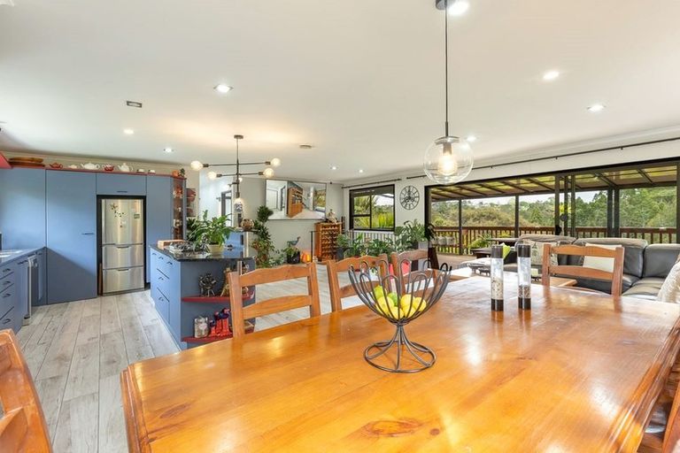 Photo of property in 44 Coroglen Avenue, Birkenhead, Auckland, 0626
