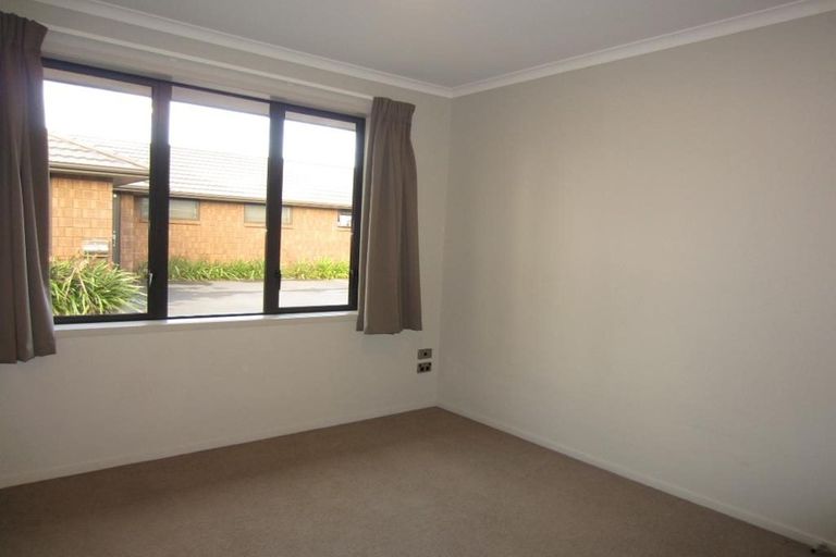 Photo of property in 108u8 Old Farm Road, Hamilton East, Hamilton, 3216