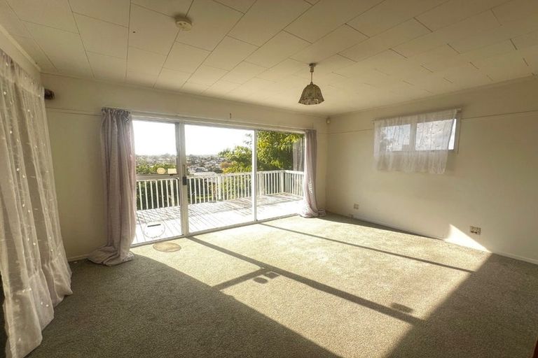 Photo of property in 279 Pakuranga Road, Pakuranga Heights, Auckland, 2010