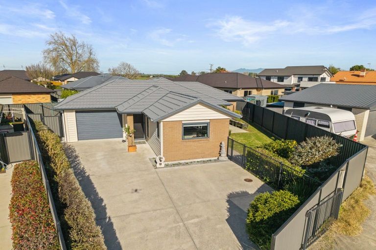 Photo of property in 15 Peter Way Place, Glenview, Hamilton, 3206