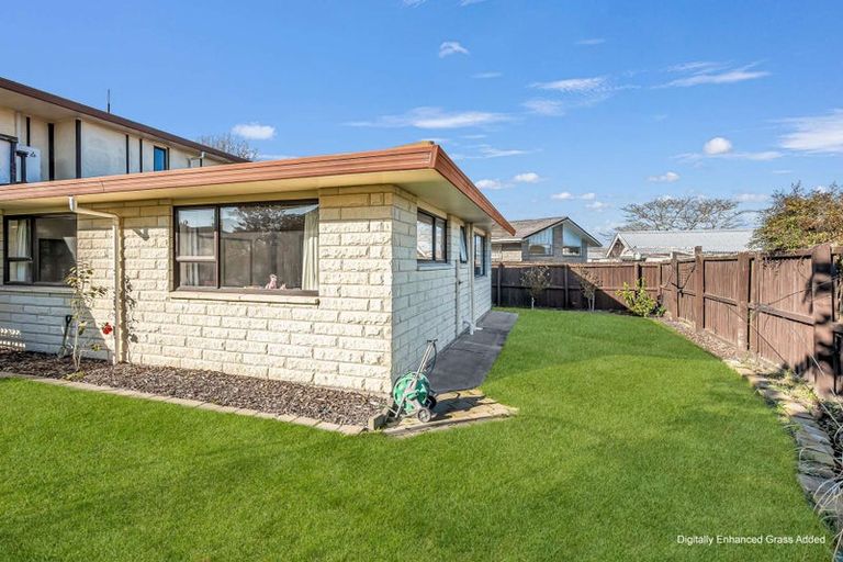 Photo of property in 23 Freebairn Street, Redwood, Christchurch, 8051