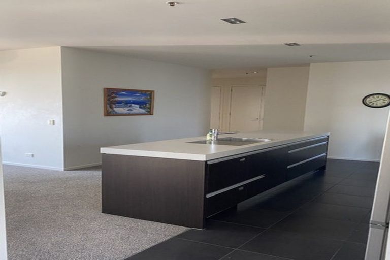 Photo of property in 22 Liardet Apartments, 13/20 Liardet Street, New Plymouth, 4310