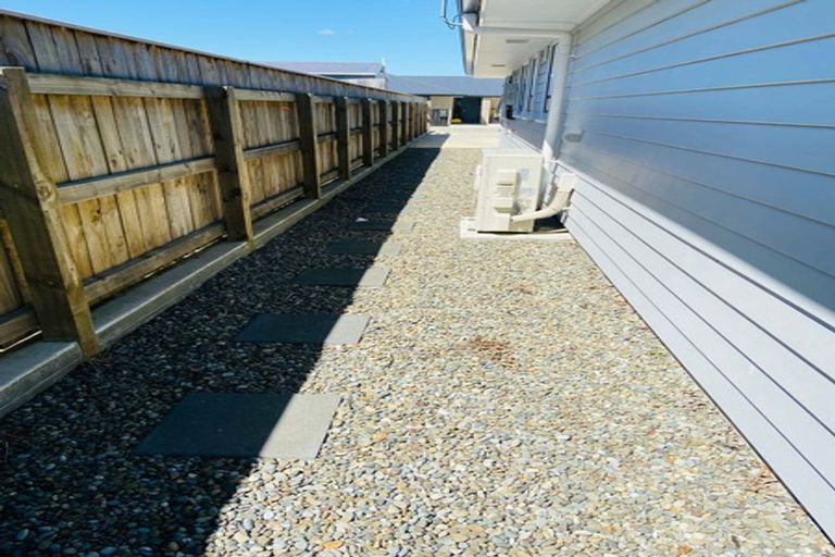 Photo of property in 10 Ivy Lane, Kelvin Grove, Palmerston North, 4414