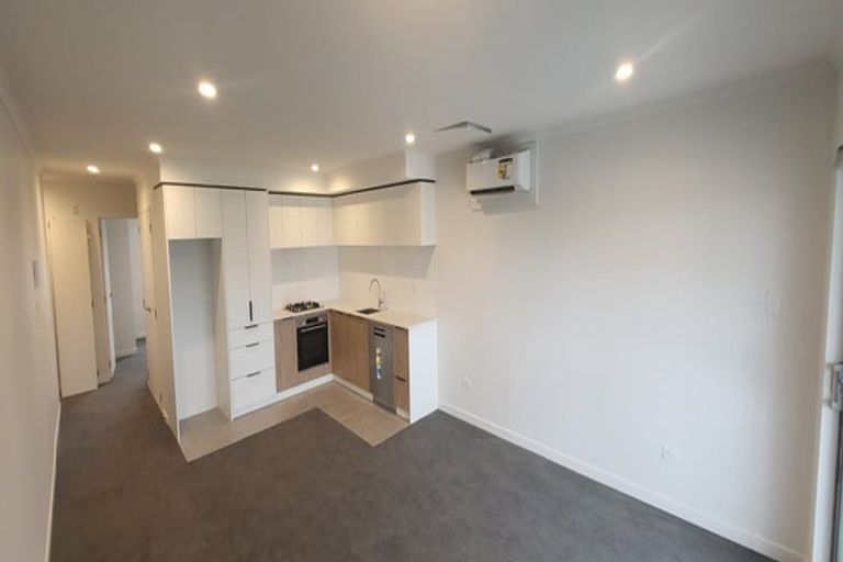 Photo of property in 301/30 Shortfin Place, Flat Bush, Auckland, 2019