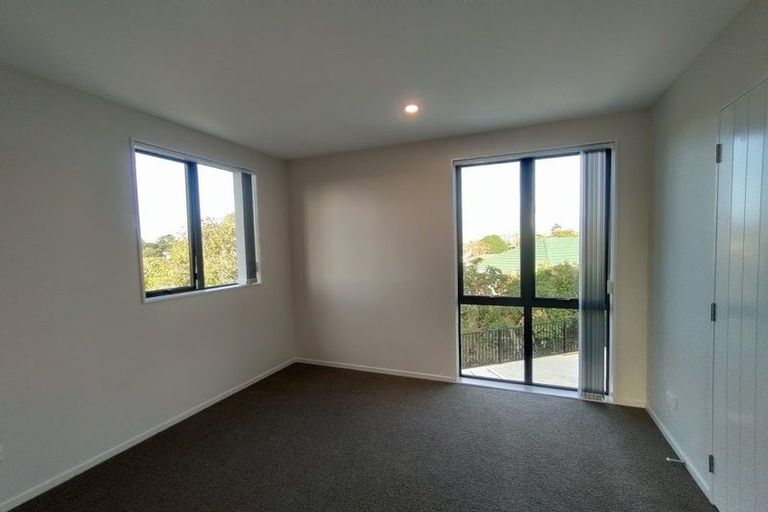 Photo of property in 3/9 Beaufield Lane, Te Atatu Peninsula, Auckland, 0610