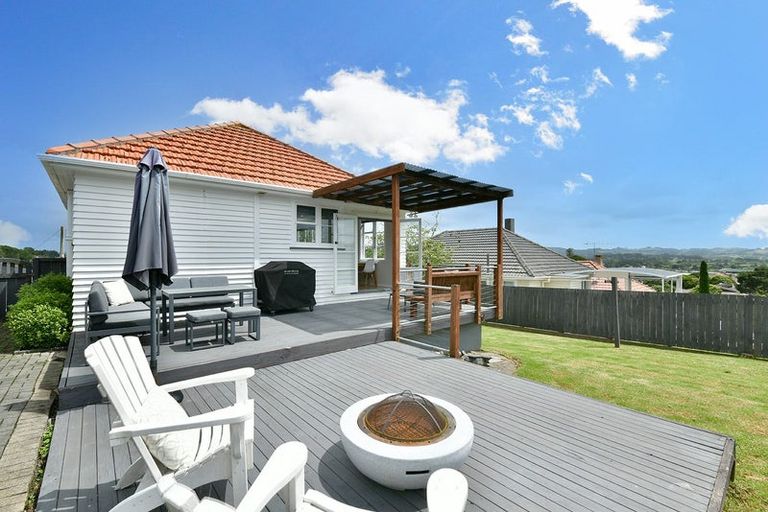 Photo of property in 32 Karaka Street, Helensville, 0800