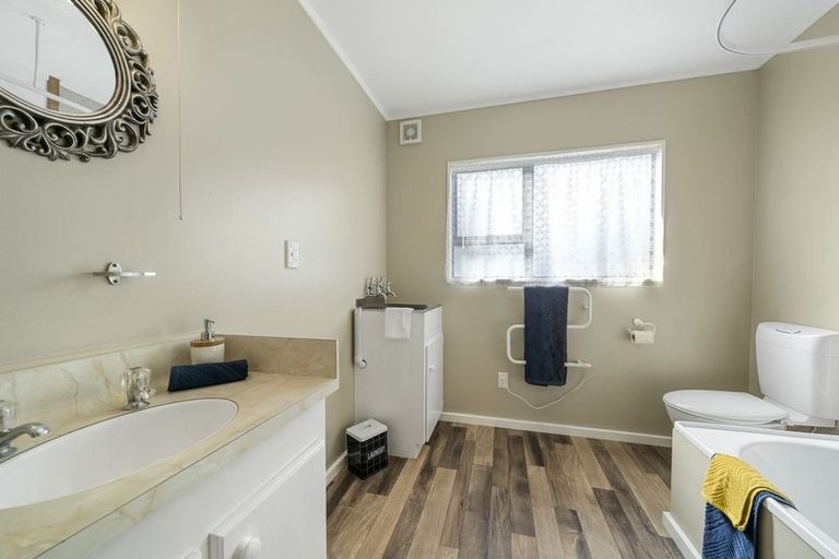 Photo of property in 218 Staithes Drive South, Whitby, Porirua, 5024