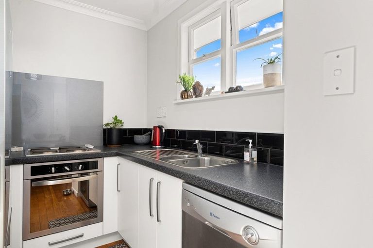 Photo of property in 2/71 Emmett Street, Greerton, Tauranga, 3112
