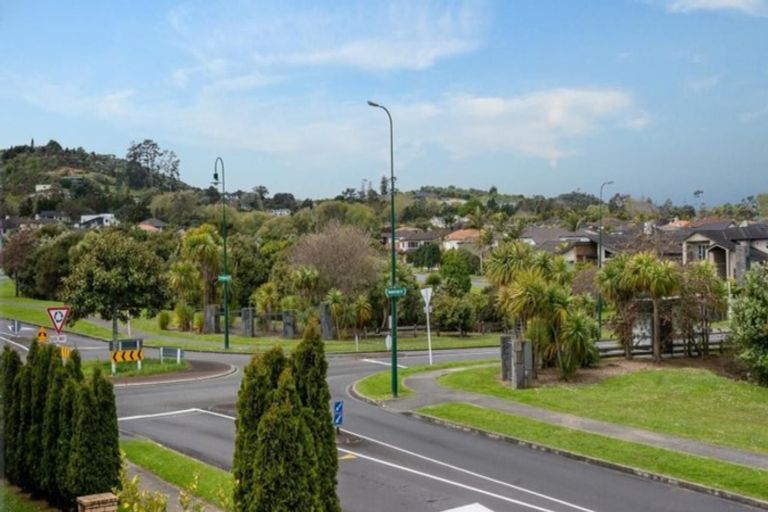 Photo of property in 50 Cyril French Drive, Flat Bush, Auckland, 2016