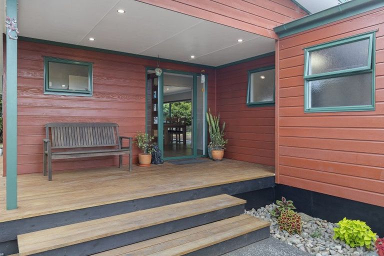 Photo of property in 69 Waipipi Wharf Road, Pollok, Waiuku, 2683