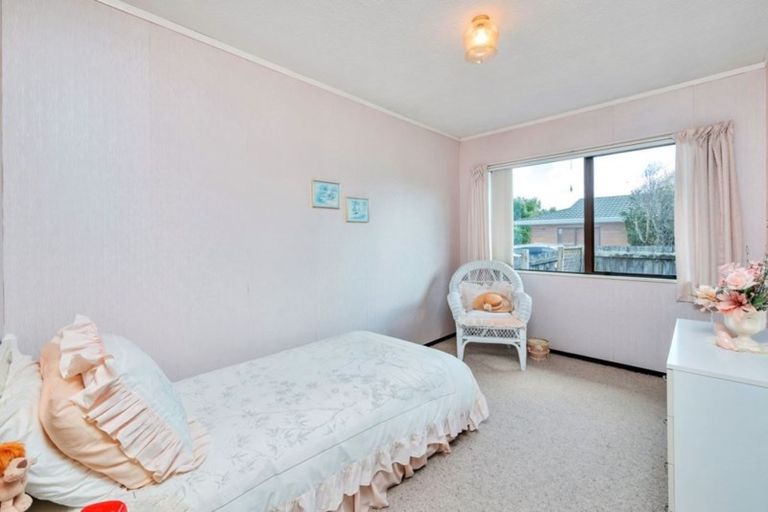 Photo of property in 13 Septimus Place, Henderson, Auckland, 0612