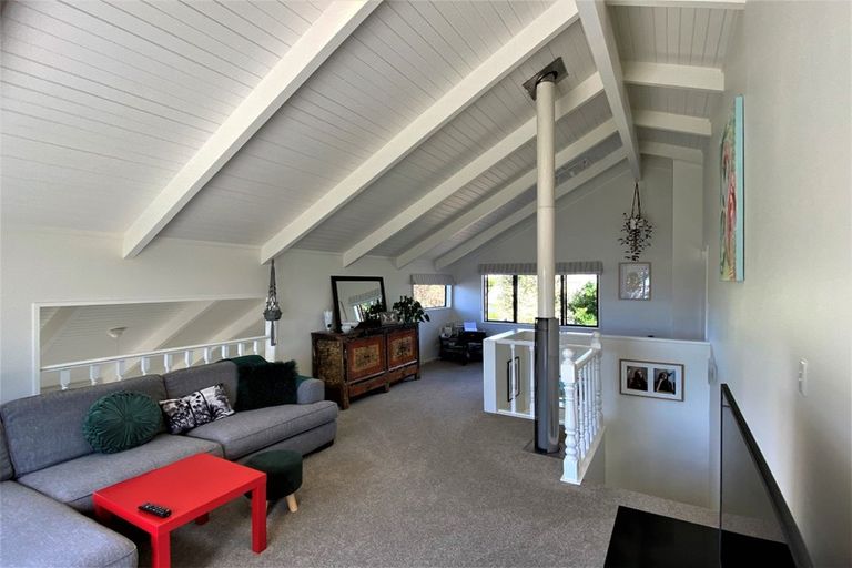 Photo of property in 5 Godwit Place, Waiuku, 2123