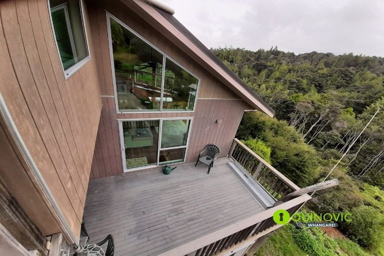 Photo of property in 65 Memorial Drive, Parahaki, Whangarei, 0112