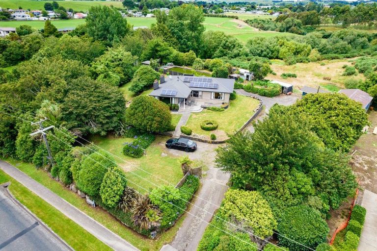 Photo of property in 19 Clifford Road, Eltham, 4322