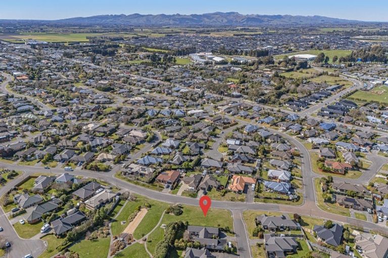 Photo of property in 2 Pollock Place, Rolleston, 7614