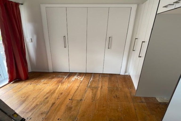 Photo of property in 145 Karepa Street, Brooklyn, Wellington, 6021