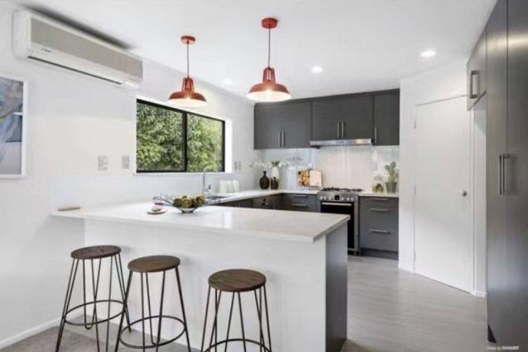 Photo of property in 21a Coroglen Avenue, Birkenhead, Auckland, 0626