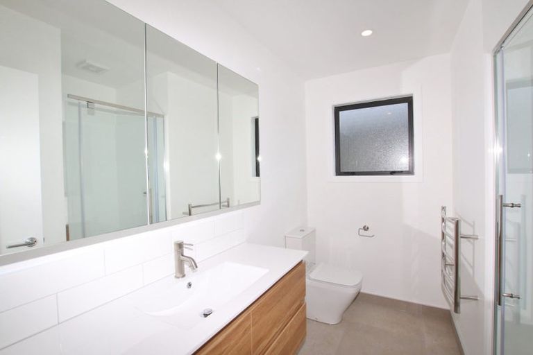 Photo of property in 6 Otaimako Place, Mangere, Auckland, 2022