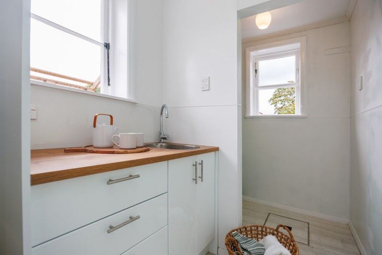 Photo of property in 63 Savage Crescent, West End, Palmerston North, 4412
