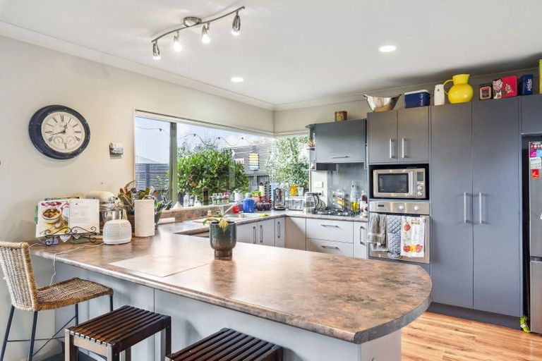 Photo of property in 17 Manhattan Court, Paraparaumu Beach, Paraparaumu, 5032