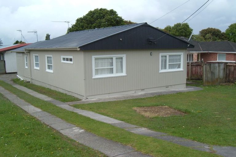 Photo of property in 1/49 Miro Street, New Lynn, Auckland, 0600