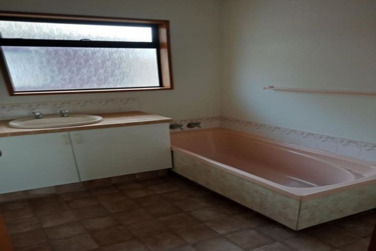 Photo of property in 2/65 Torrens Road, Hillmorton, Christchurch, 8024