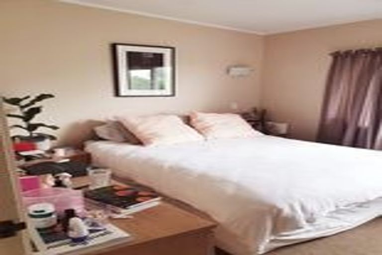 Photo of property in 61 Parr Terrace, Castor Bay, Auckland, 0620