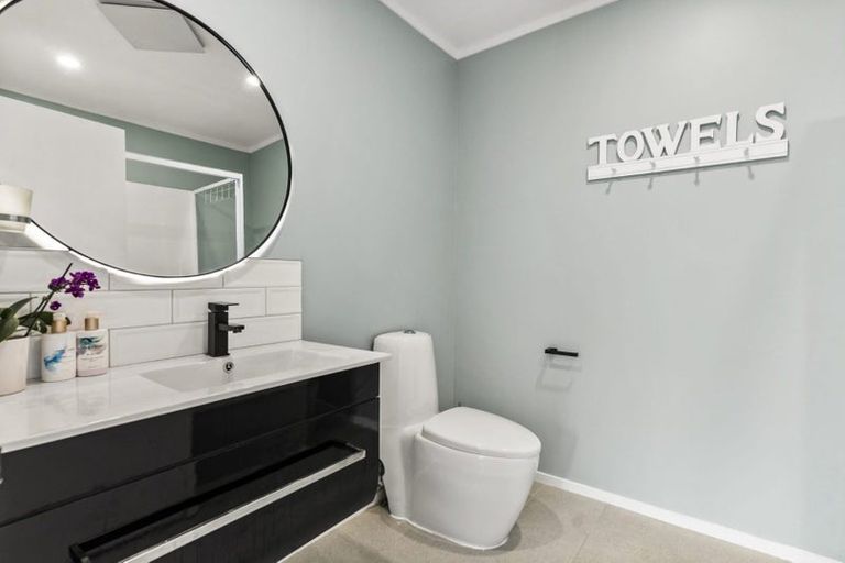 Photo of property in 63 Pooks Road, Ranui, Auckland, 0612