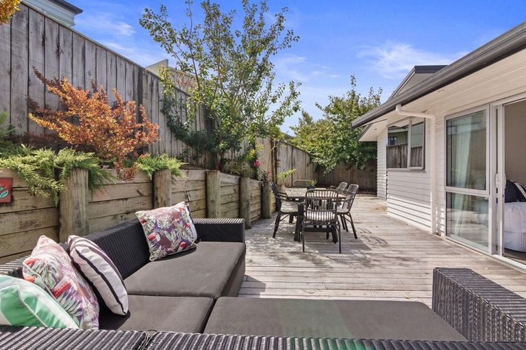 Photo of property in 48 Hebron Road, Waiake, Auckland, 0630