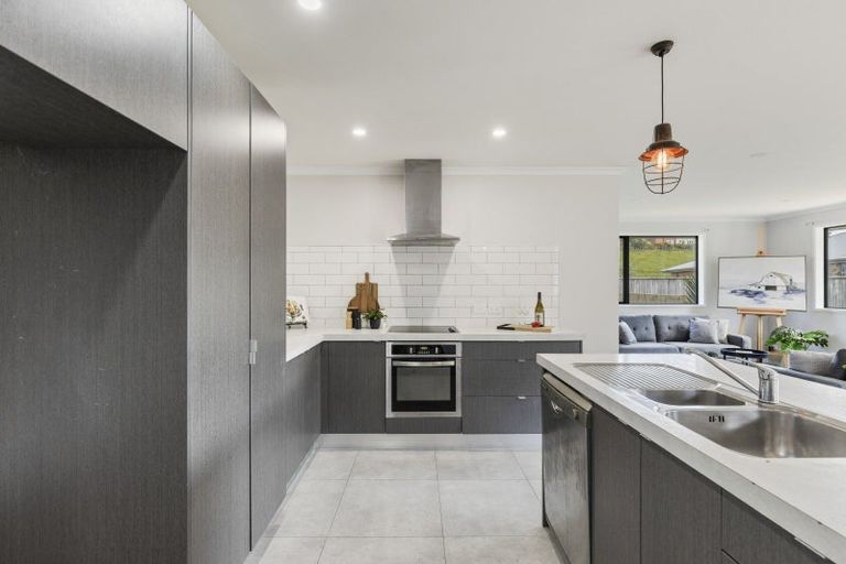 Photo of property in 37 Cyrus Street, Whalers Gate, New Plymouth, 4310