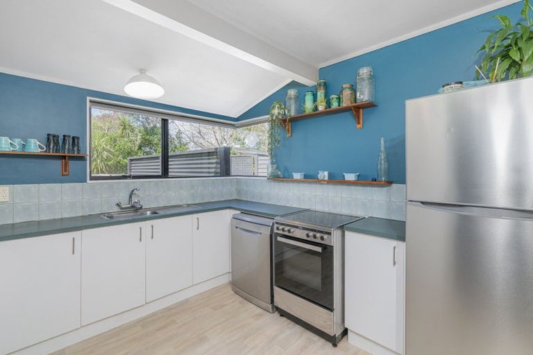 Photo of property in 10 Impala Place, Whitianga, 3510