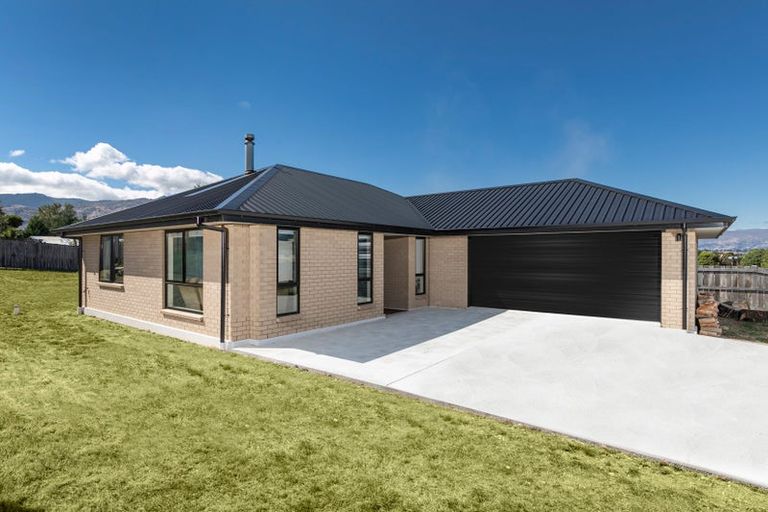 Photo of property in 4 Muscovy Lane, Lake Hawea, Wanaka, 9382
