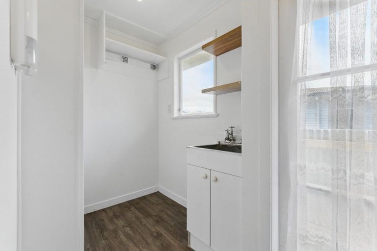 Photo of property in 25 Karamea Crescent, Kelvin Grove, Palmerston North, 4414